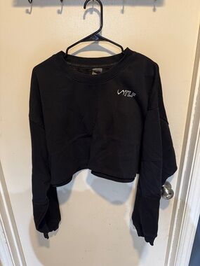 TLF Women's Black Cropped Crewneck Sweatshirt